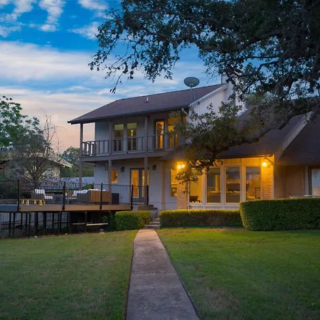 Travis By Avantstay Waterfront Lake Retreat